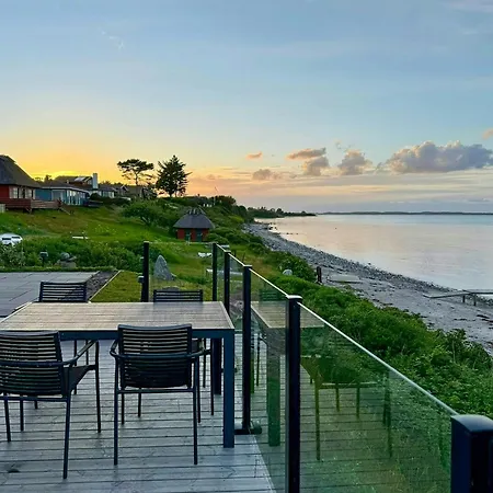 Hébergement de vacances Newly Built House With Breathtaking View